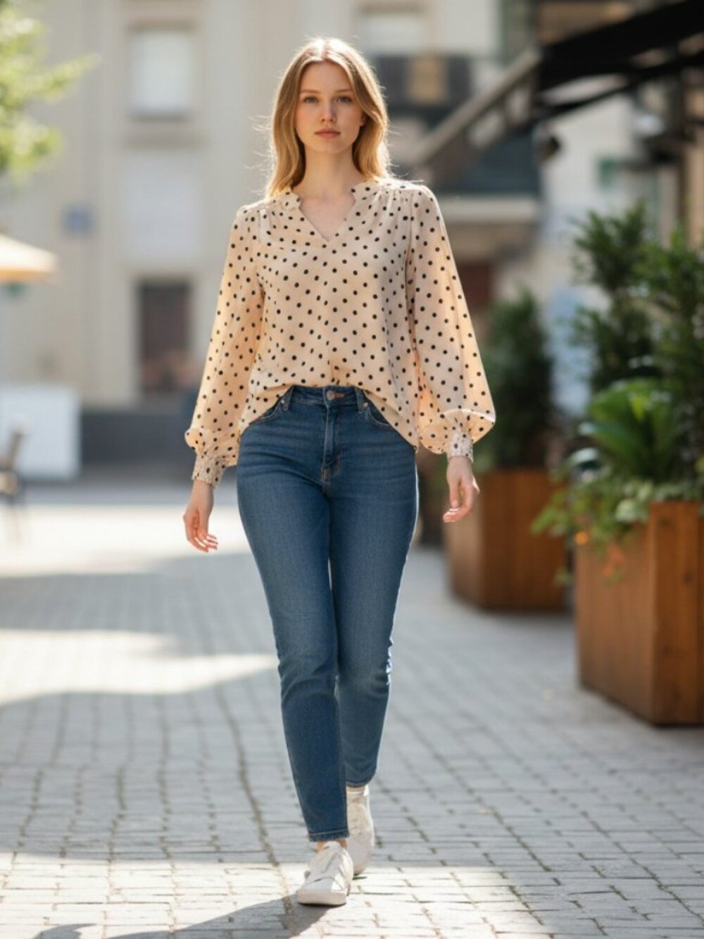 Ezra Beige Polka Dot Blouse Women's Size Small Long Sleeve Career Casual Top